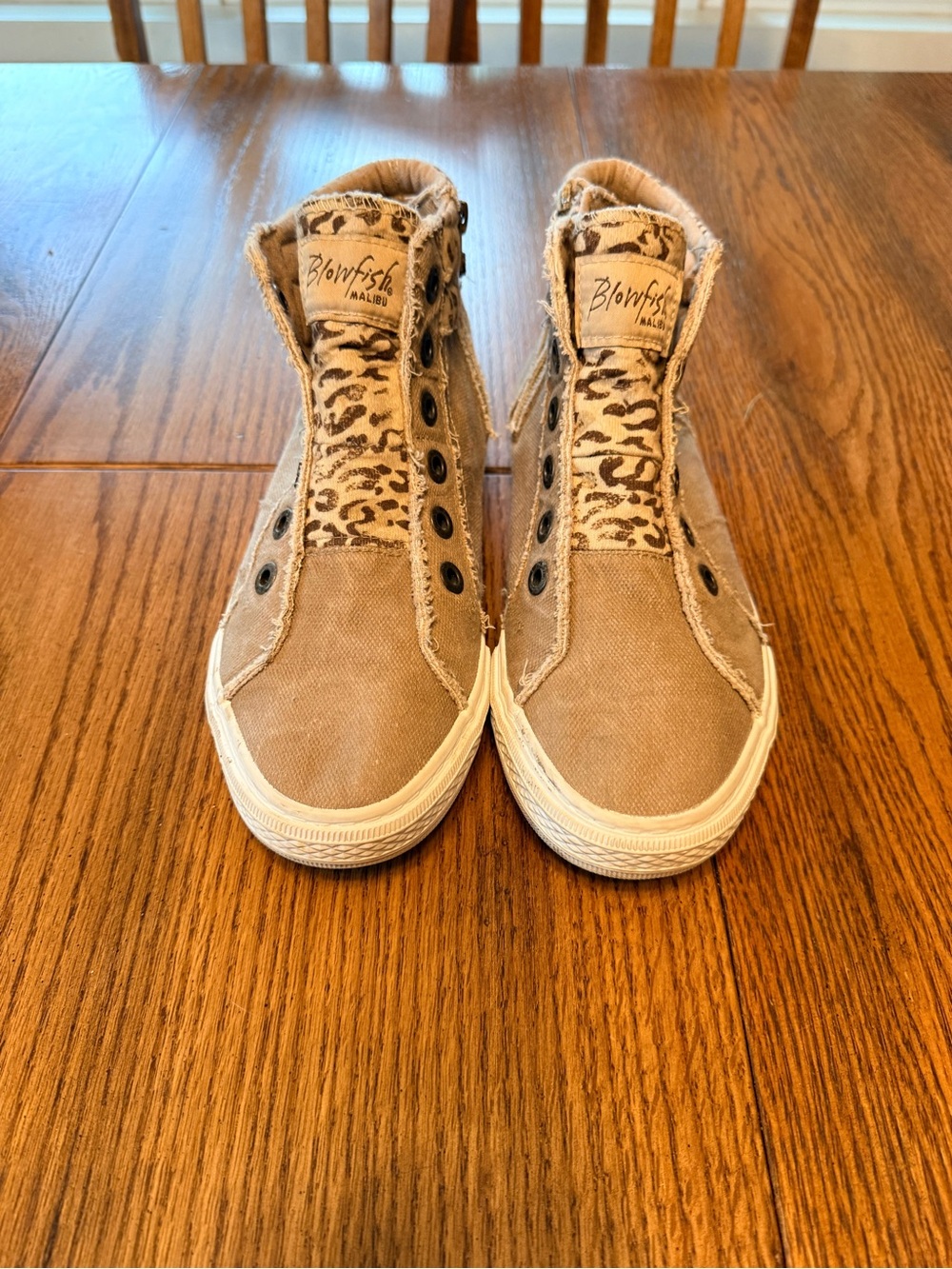Blowfish Woman’s Beige Tan Leopard Accent High-Top Sneakers